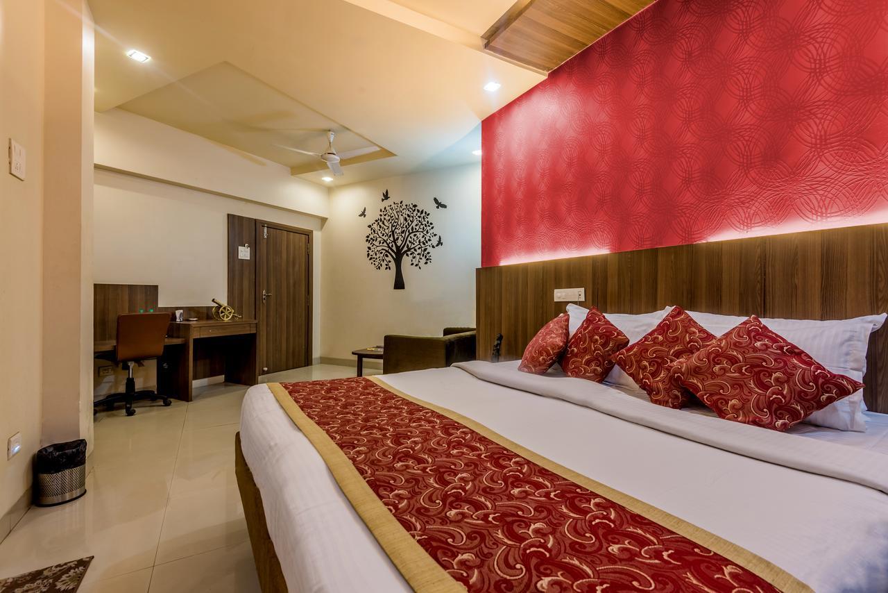 بانفيل Hotel Panchratna المظهر الخارجي الصورة