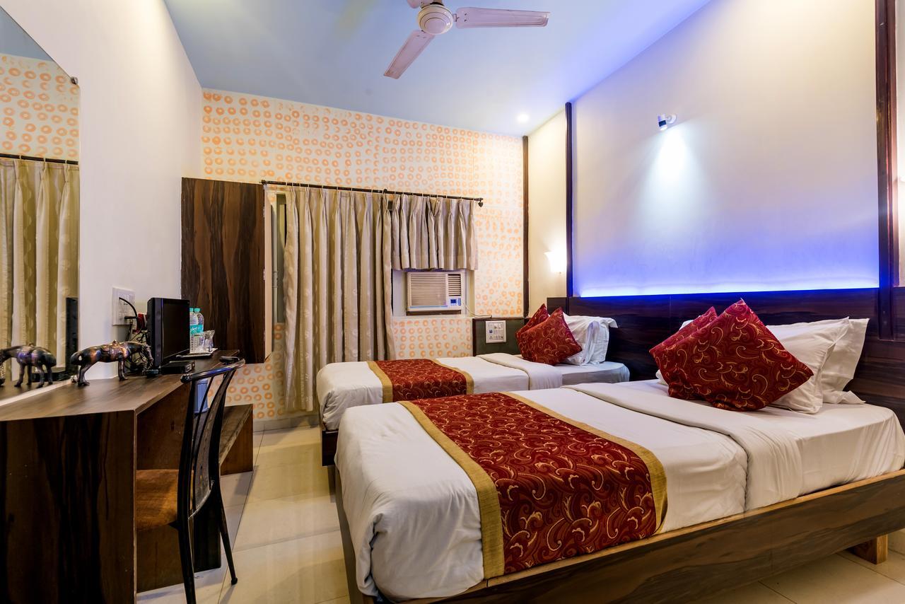 بانفيل Hotel Panchratna المظهر الخارجي الصورة