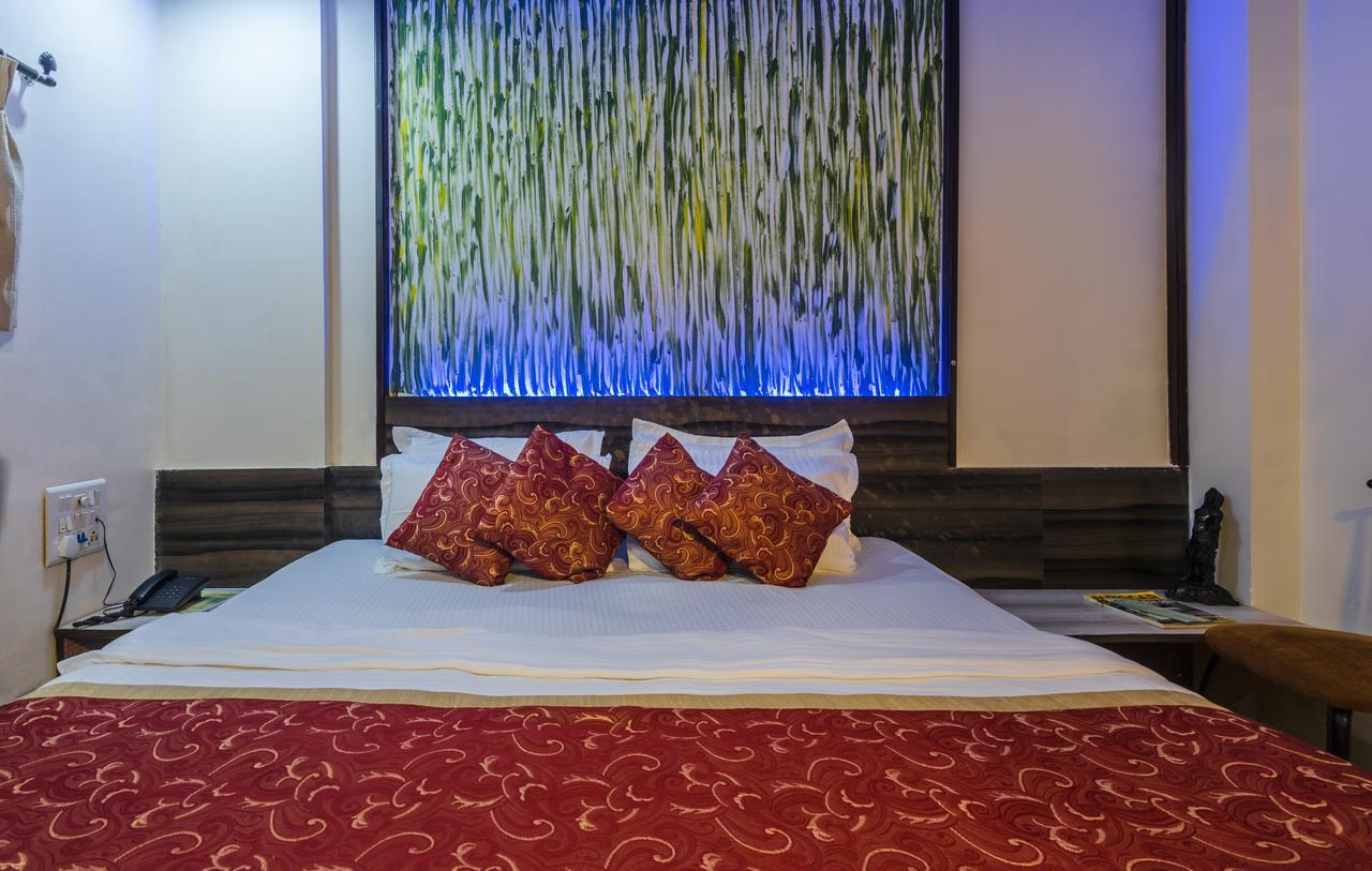 بانفيل Hotel Panchratna المظهر الخارجي الصورة