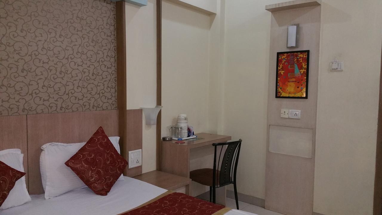 بانفيل Hotel Panchratna المظهر الخارجي الصورة