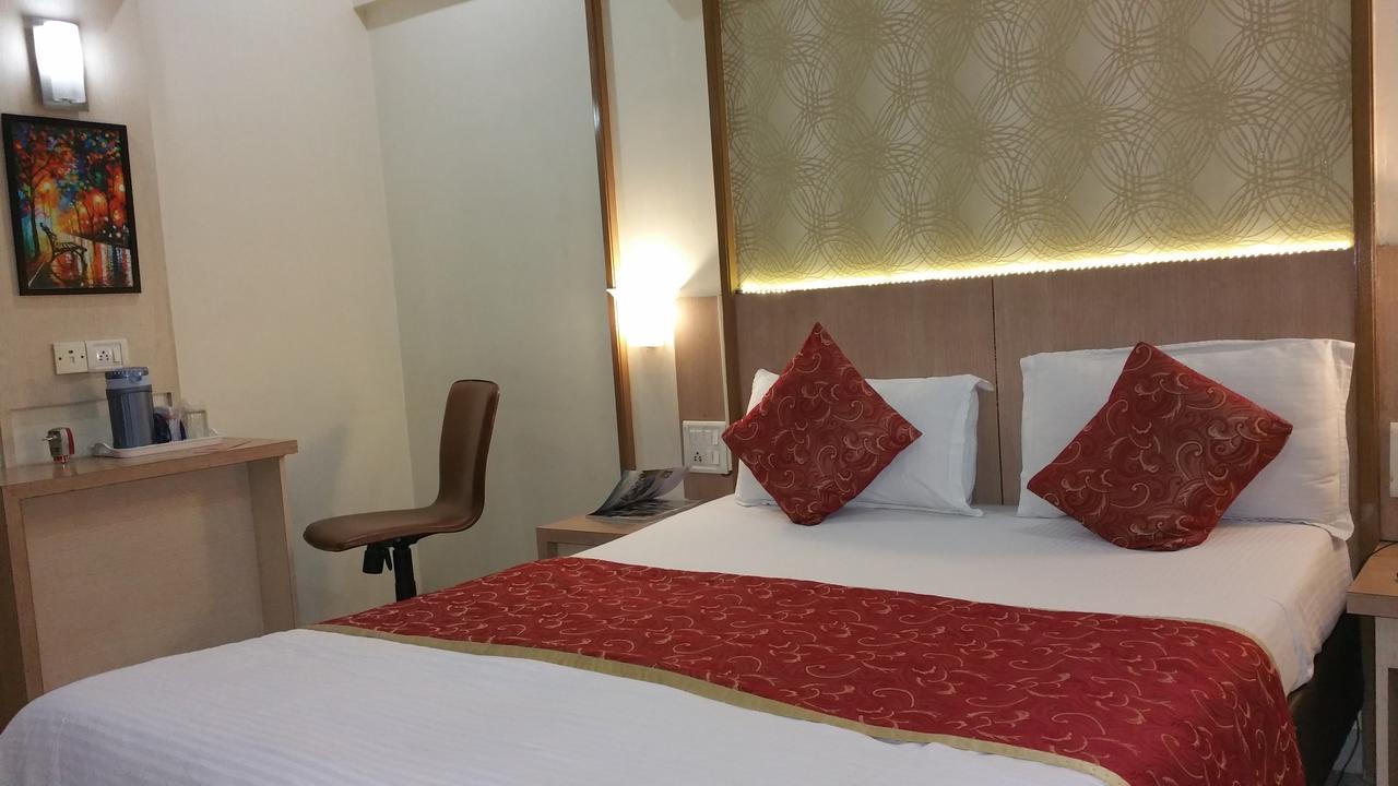 بانفيل Hotel Panchratna المظهر الخارجي الصورة