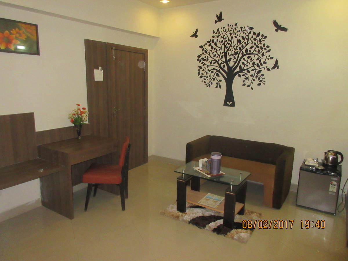 بانفيل Hotel Panchratna المظهر الخارجي الصورة