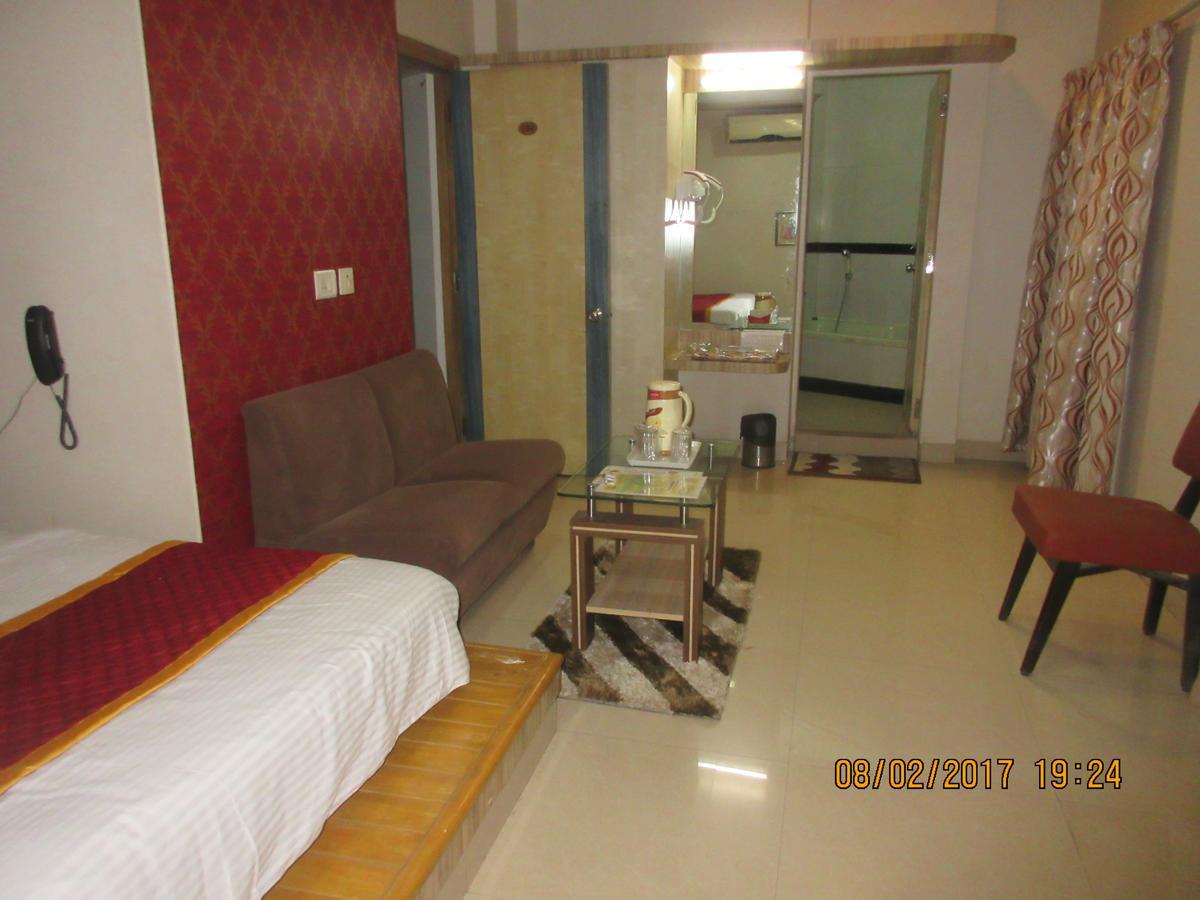 بانفيل Hotel Panchratna المظهر الخارجي الصورة