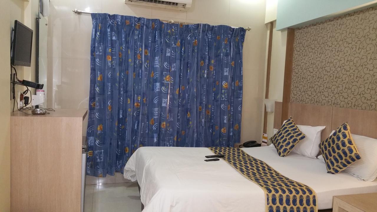 بانفيل Hotel Panchratna المظهر الخارجي الصورة